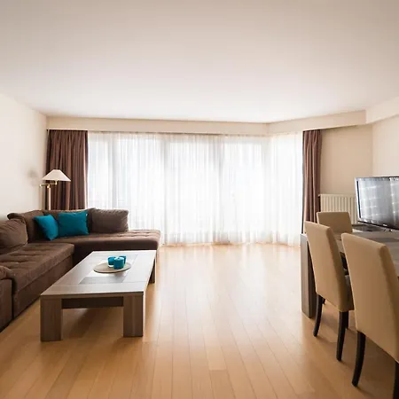 Cosy Large Apartment Near The Beach In Knokke *